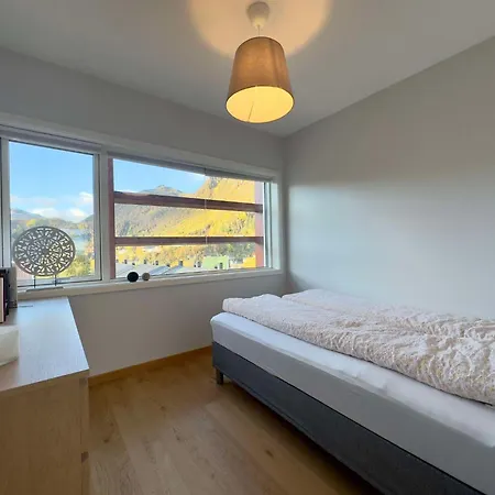 Seaview And Private Roof Top Terrace With Jacuzzi In Lofoten Svolvær Exterior photo