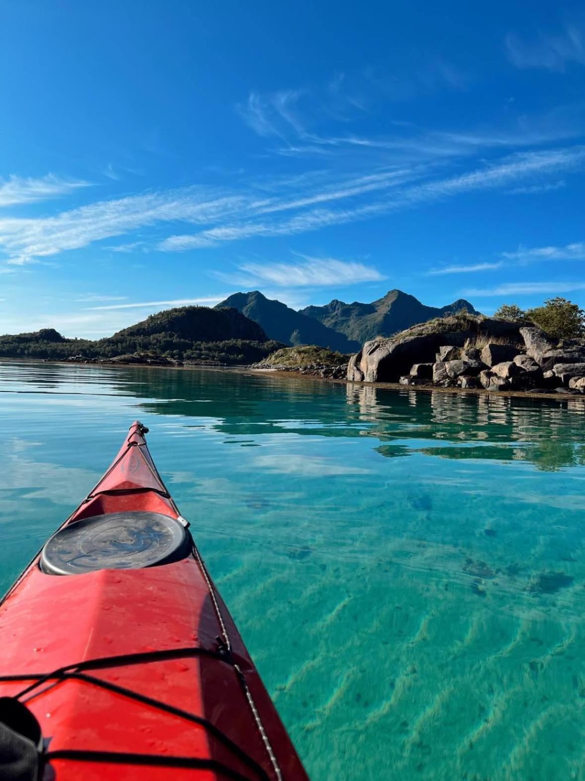 Seaview And Private Roof Terrace With Jacuzzi In Lofoten Svolvaer